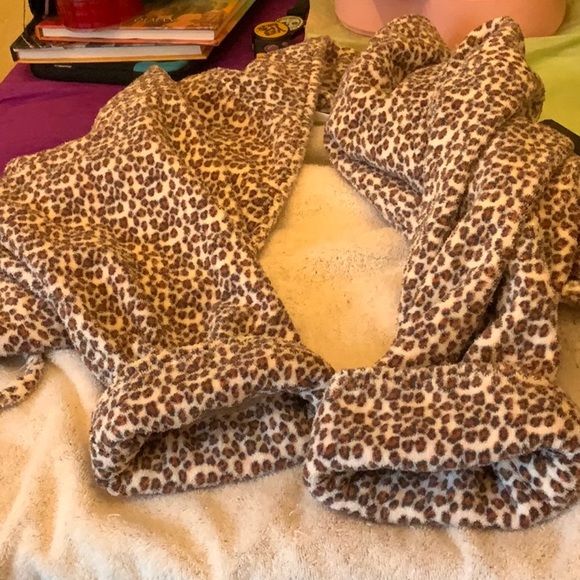 Intimate options bathrobe - Picture 7 of 10